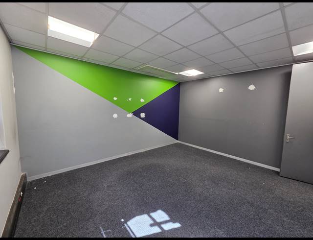 377M² OFFICE TO LET IN SANDOWN
